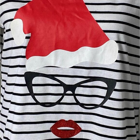 I.b.diffusion Woman’s Small Mrs. Claus Top - Picture 2 of 3